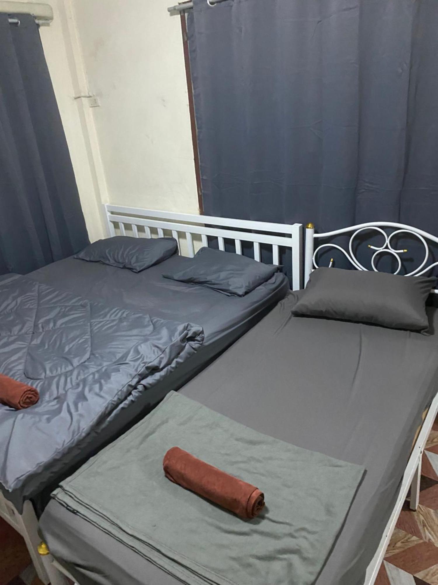 Sleep Break Hostel Sathon Bangkok Ngoại thất bức ảnh