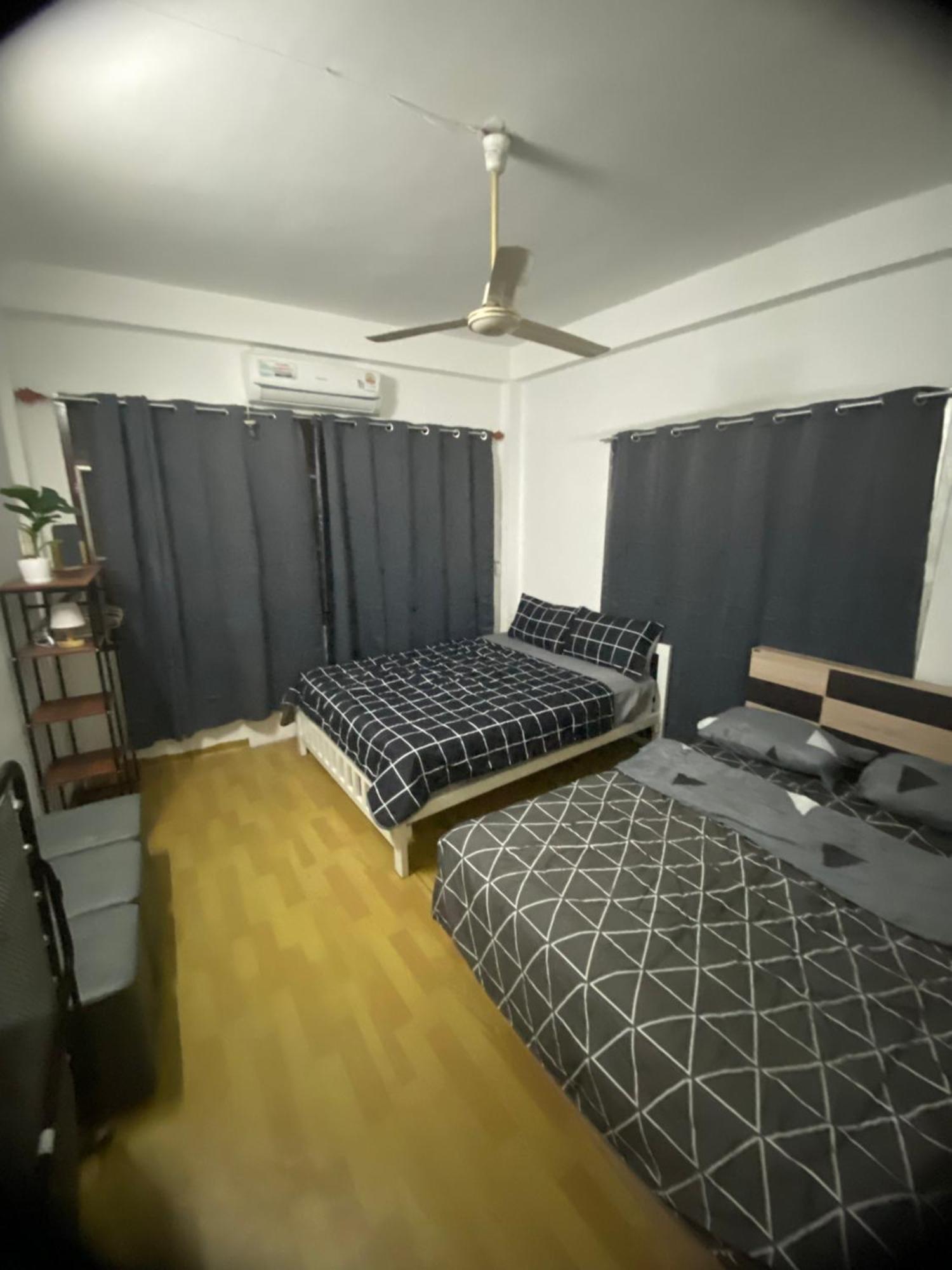 Sleep Break Hostel Sathon Bangkok Ngoại thất bức ảnh