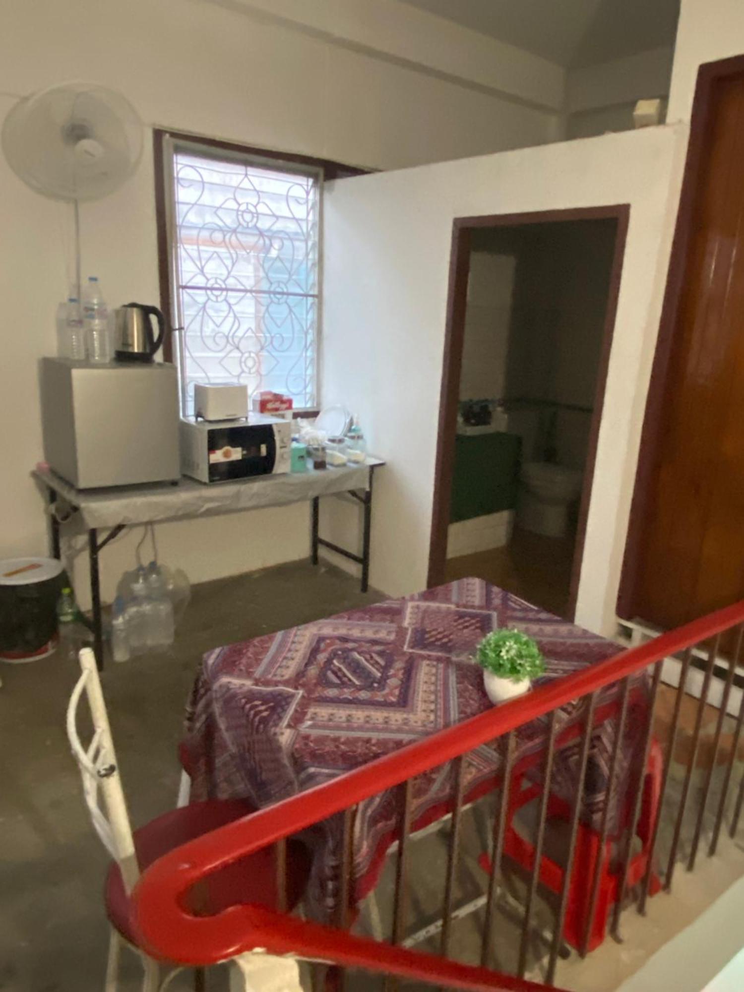Sleep Break Hostel Sathon Bangkok Ngoại thất bức ảnh