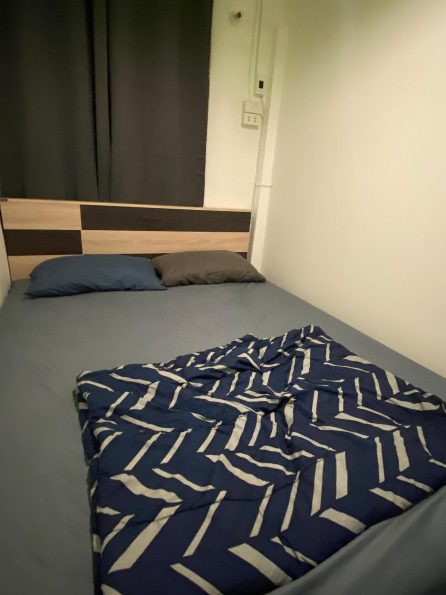 Sleep Break Hostel Sathon Bangkok Ngoại thất bức ảnh